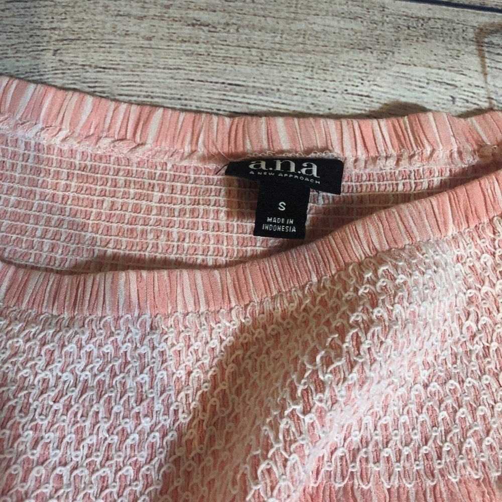 A.N.A. Pink Off the Shoulder Top Size S - Picture 4 of 6